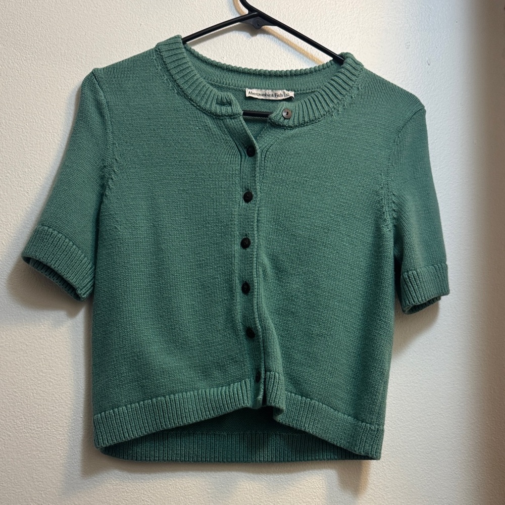 Abercrombie & Fitch Green Button Up Short Sleeve Sweater